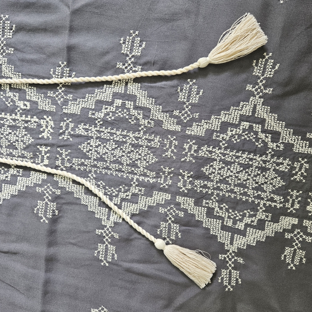 Chic Gray Patterned Mini Dress - image 4